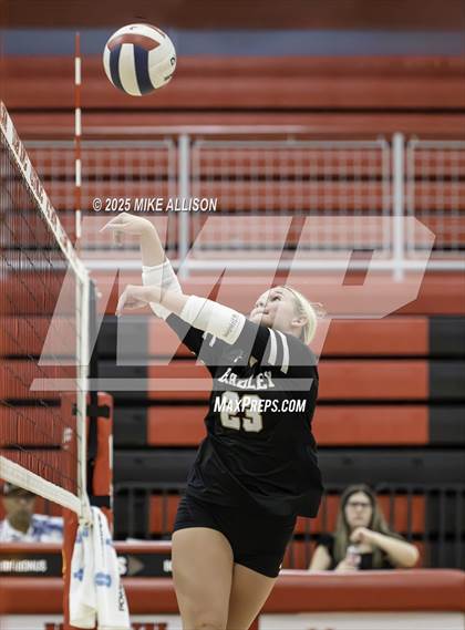 Thumbnail 2 in Bradley Central @ Ooltewah photogallery.