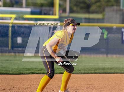 Thumbnail 3 in Lake Braddock @ South County photogallery.