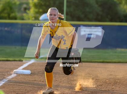 Thumbnail 3 in Lake Braddock @ South County photogallery.
