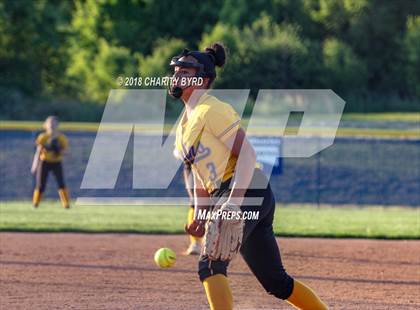 Thumbnail 2 in Lake Braddock @ South County photogallery.