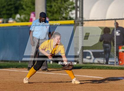 Thumbnail 1 in Lake Braddock @ South County photogallery.