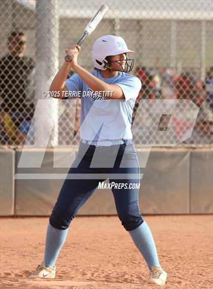 Thumbnail 3 in Deer Valley vs. Xavier College Prep photogallery.