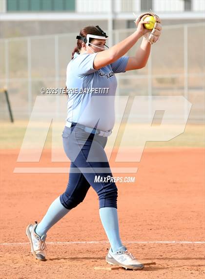 Thumbnail 2 in Deer Valley vs. Xavier College Prep photogallery.