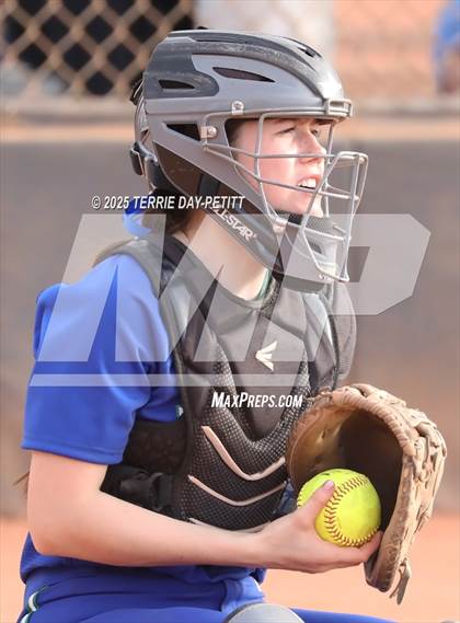 Thumbnail 3 in Deer Valley vs. Xavier College Prep photogallery.