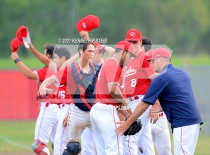 Thumbnail 2 in Central Catholic vs. Central Private (LHSAA 1A Regional Playoff) photogallery.