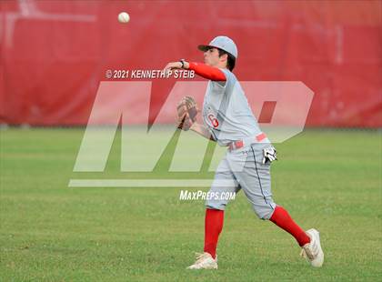 Thumbnail 3 in Central Catholic vs. Central Private (LHSAA 1A Regional Playoff) photogallery.