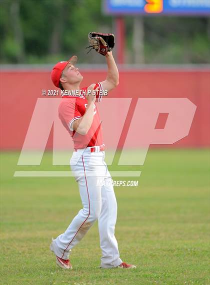 Thumbnail 1 in Central Catholic vs. Central Private (LHSAA 1A Regional Playoff) photogallery.