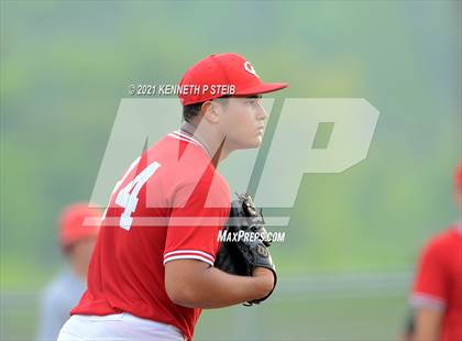 Thumbnail 3 in Central Catholic vs. Central Private (LHSAA 1A Regional Playoff) photogallery.