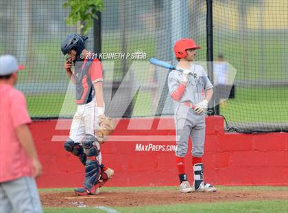 Thumbnail 1 in Central Catholic vs. Central Private (LHSAA 1A Regional Playoff) photogallery.