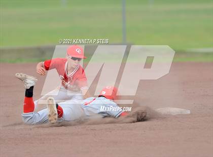 Thumbnail 1 in Central Catholic vs. Central Private (LHSAA 1A Regional Playoff) photogallery.