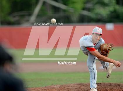 Thumbnail 2 in Central Catholic vs. Central Private (LHSAA 1A Regional Playoff) photogallery.