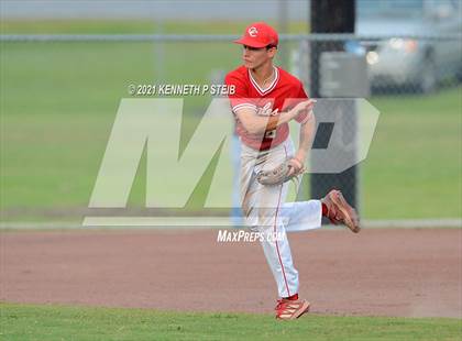 Thumbnail 2 in Central Catholic vs. Central Private (LHSAA 1A Regional Playoff) photogallery.