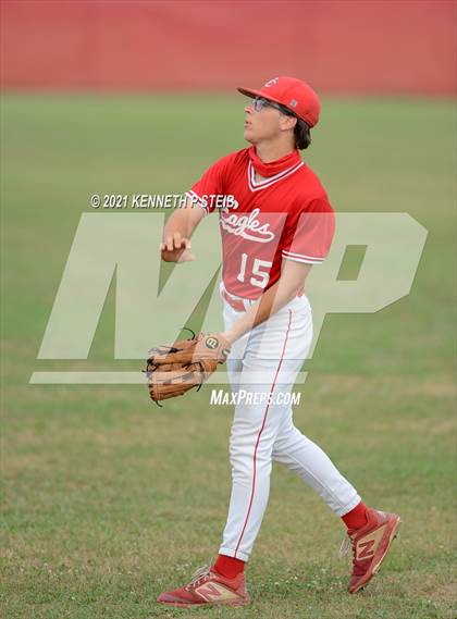 Thumbnail 1 in Central Catholic vs. Central Private (LHSAA 1A Regional Playoff) photogallery.