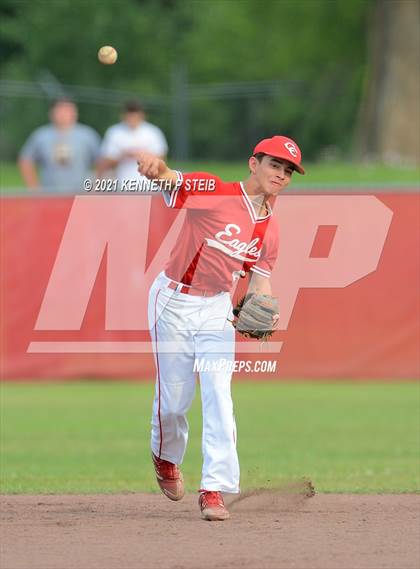 Thumbnail 2 in Central Catholic vs. Central Private (LHSAA 1A Regional Playoff) photogallery.