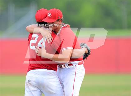 Thumbnail 1 in Central Catholic vs. Central Private (LHSAA 1A Regional Playoff) photogallery.