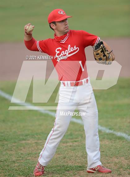 Thumbnail 2 in Central Catholic vs. Central Private (LHSAA 1A Regional Playoff) photogallery.