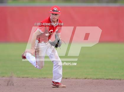 Thumbnail 2 in Central Catholic vs. Central Private (LHSAA 1A Regional Playoff) photogallery.