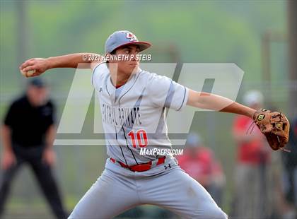 Thumbnail 2 in Central Catholic vs. Central Private (LHSAA 1A Regional Playoff) photogallery.