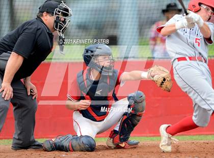 Thumbnail 2 in Central Catholic vs. Central Private (LHSAA 1A Regional Playoff) photogallery.