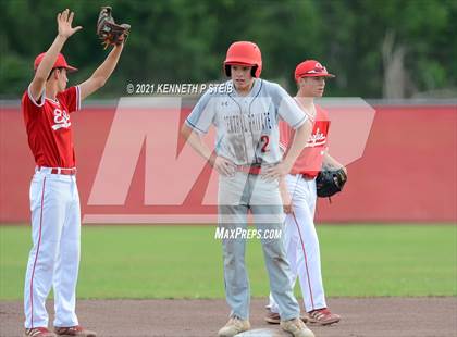 Thumbnail 2 in Central Catholic vs. Central Private (LHSAA 1A Regional Playoff) photogallery.