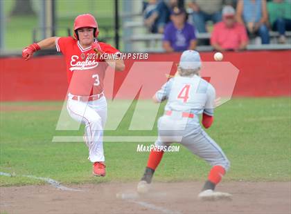 Thumbnail 2 in Central Catholic vs. Central Private (LHSAA 1A Regional Playoff) photogallery.
