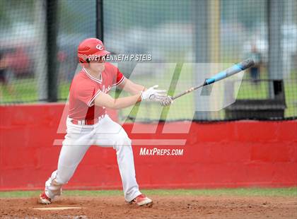 Thumbnail 3 in Central Catholic vs. Central Private (LHSAA 1A Regional Playoff) photogallery.