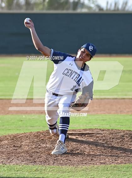 Thumbnail 1 in Pearsall @ Central Catholic photogallery.