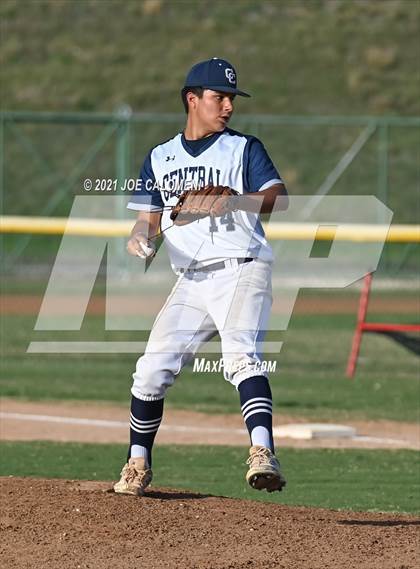 Thumbnail 1 in Pearsall @ Central Catholic photogallery.