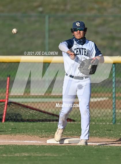 Thumbnail 1 in Pearsall @ Central Catholic photogallery.