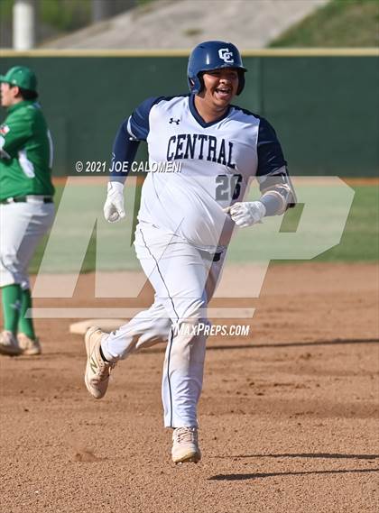 Thumbnail 3 in Pearsall @ Central Catholic photogallery.