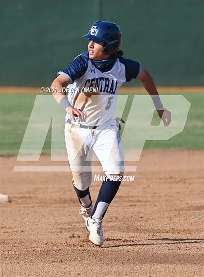 Thumbnail 1 in Pearsall @ Central Catholic photogallery.