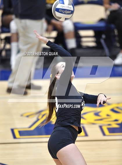 Thumbnail 1 in Canyon @ Valencia photogallery.