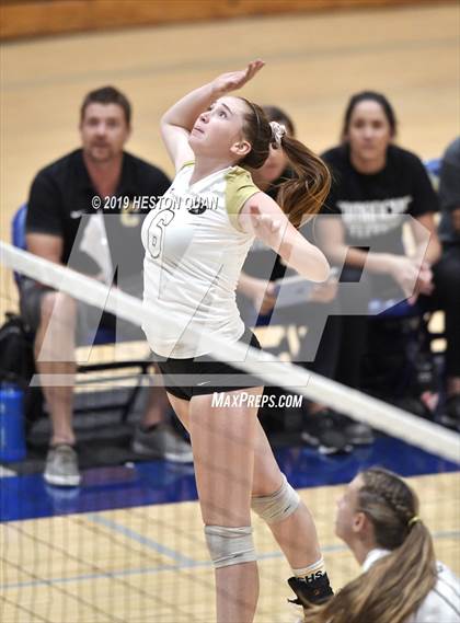 Thumbnail 1 in Canyon @ Valencia photogallery.