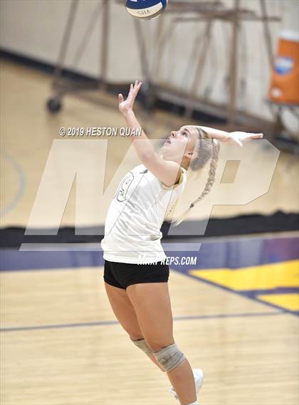 Thumbnail 2 in Canyon @ Valencia photogallery.