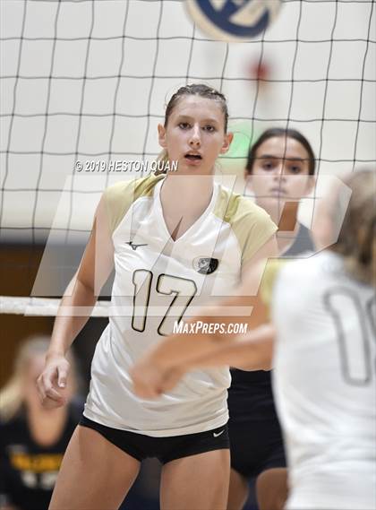 Thumbnail 3 in Canyon @ Valencia photogallery.