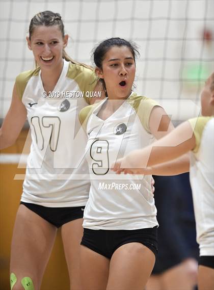 Thumbnail 2 in Canyon @ Valencia photogallery.