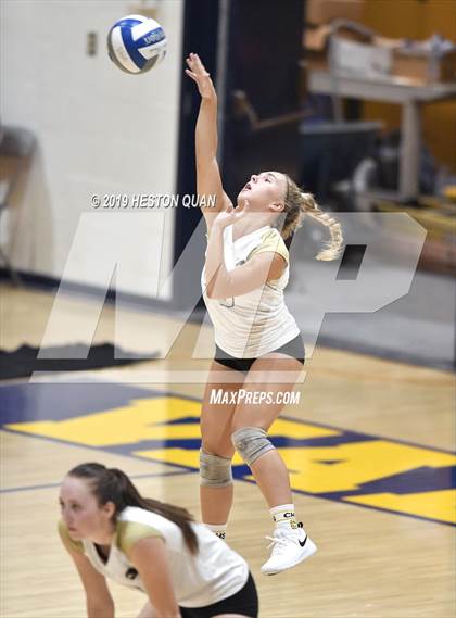 Thumbnail 2 in Canyon @ Valencia photogallery.