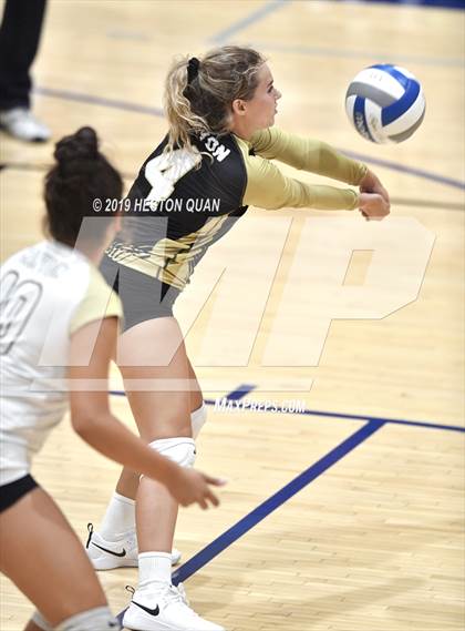 Thumbnail 3 in Canyon @ Valencia photogallery.