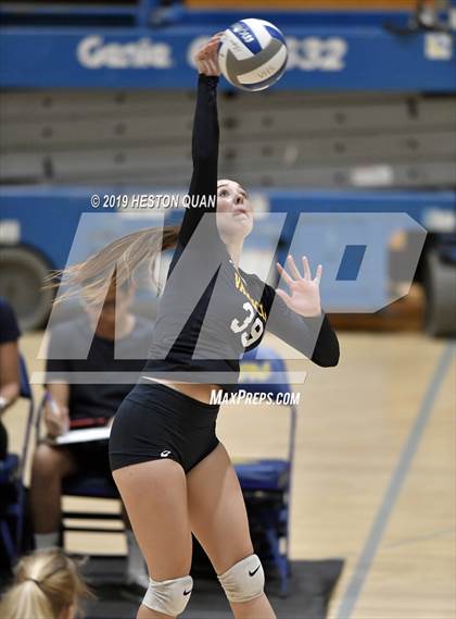 Thumbnail 3 in Canyon @ Valencia photogallery.