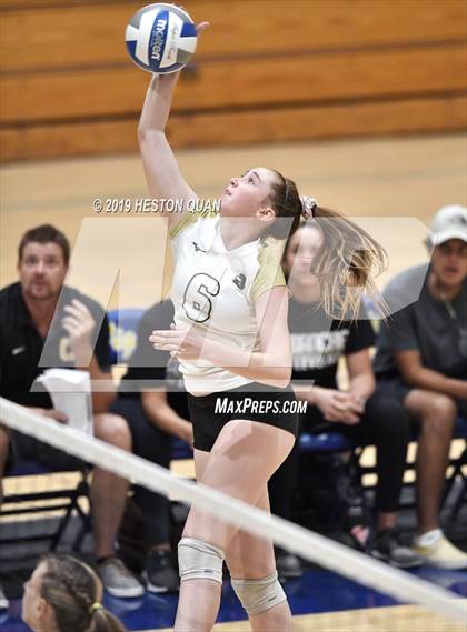 Thumbnail 1 in Canyon @ Valencia photogallery.