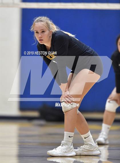 Thumbnail 1 in Canyon @ Valencia photogallery.