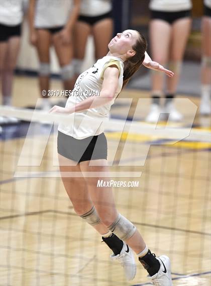 Thumbnail 1 in Canyon @ Valencia photogallery.