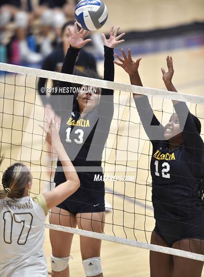 Thumbnail 2 in Canyon @ Valencia photogallery.