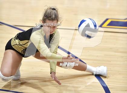 Thumbnail 1 in Canyon @ Valencia photogallery.