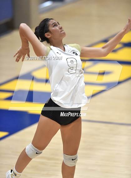 Thumbnail 2 in Canyon @ Valencia photogallery.