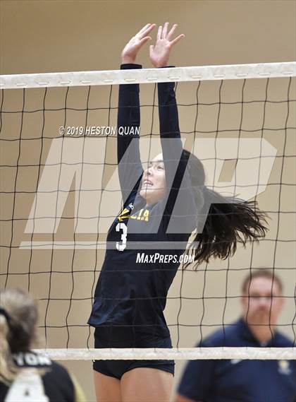 Thumbnail 1 in Canyon @ Valencia photogallery.