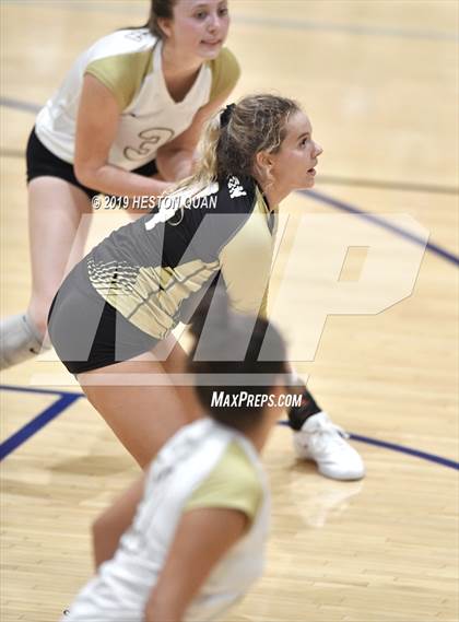 Thumbnail 1 in Canyon @ Valencia photogallery.