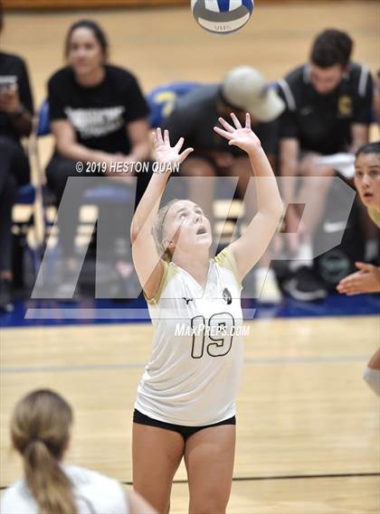 Thumbnail 2 in Canyon @ Valencia photogallery.