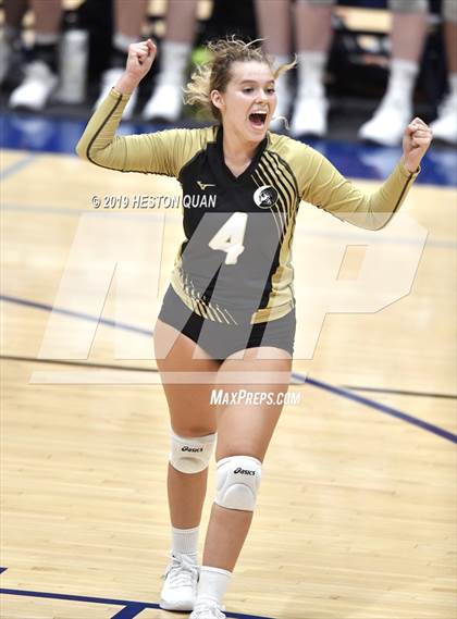 Thumbnail 2 in Canyon @ Valencia photogallery.