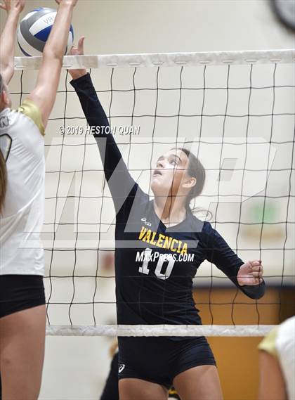 Thumbnail 1 in Canyon @ Valencia photogallery.